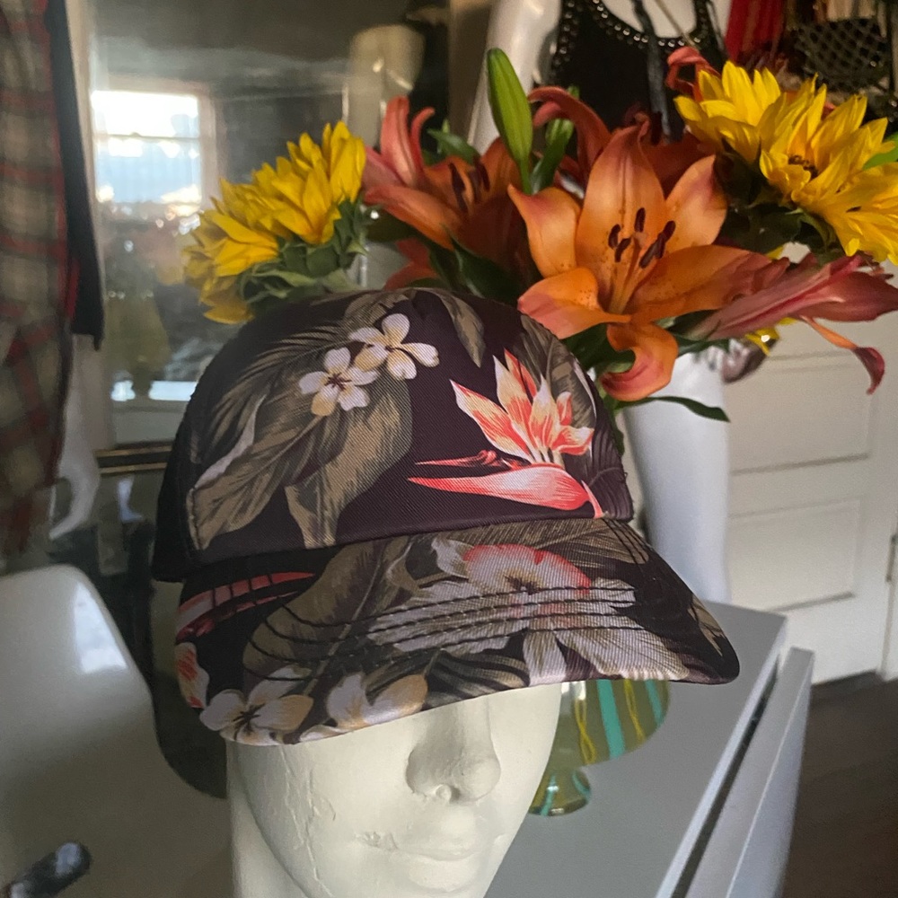 Billabong floral adjustable cap
